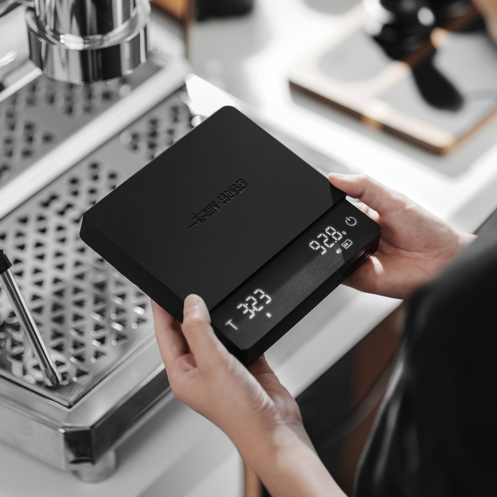 MHW-3Bomber Cube Coffee Scale 2.0 Negro - imagen 2